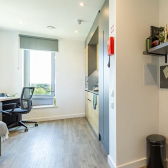 Platinum Skyline Studio - Image 8